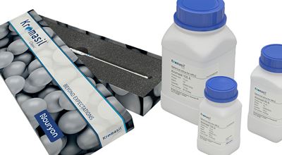 Kromasil® analytical column in foam-filled box with Kromasil® Classic logo and particle decoration pattern. Thee bottles of Kromasil@ bulk media in various sizes with blue caps and description labels.