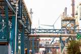 Nouryon heeft twee geavanceerde fabrieken in Rotterdam, een stad die bekend staat om zijn levendige haven, die het toppunt van uitmuntendheid in de chemische industrie vertegenwoordigen.